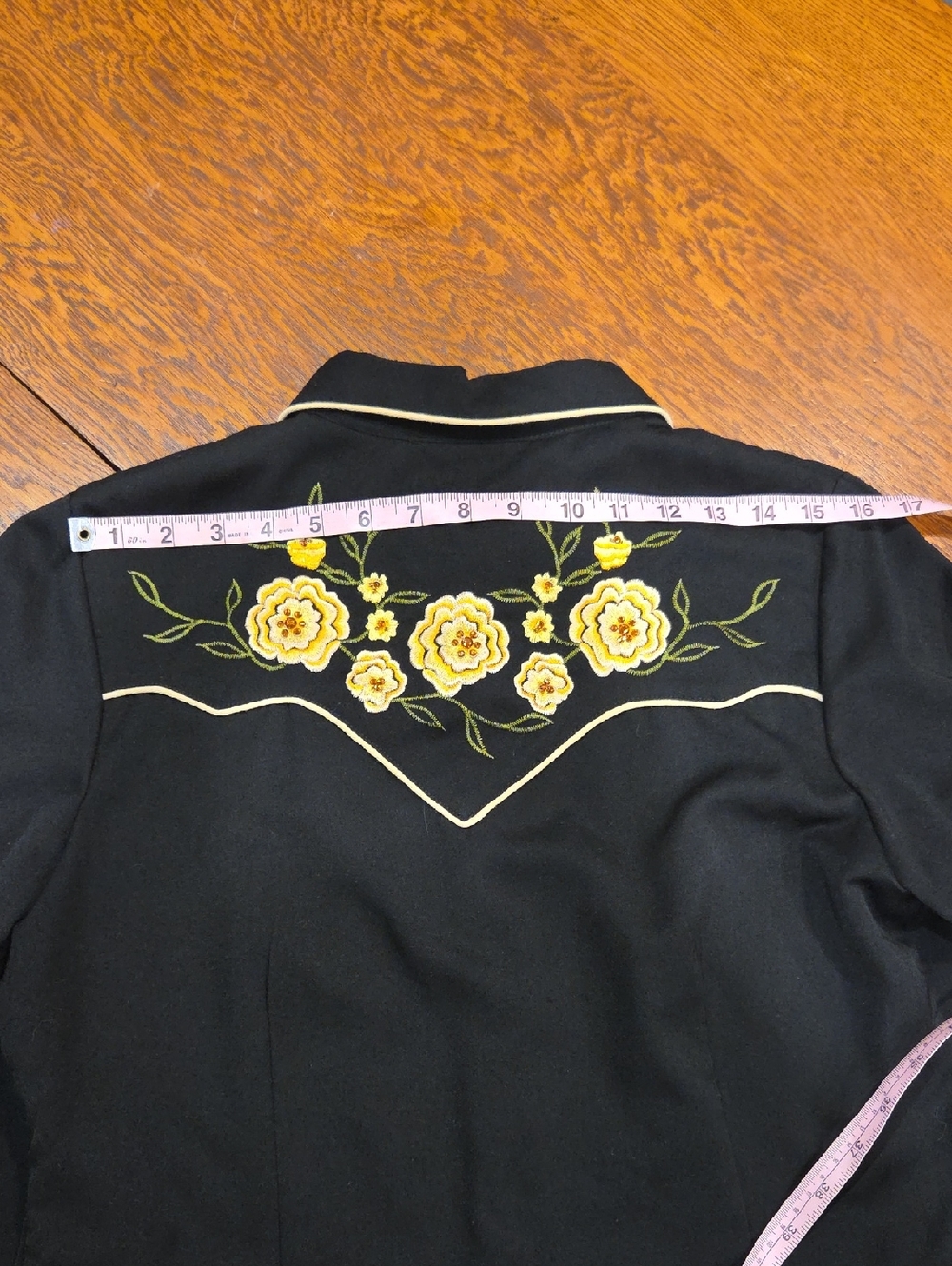 Scully Western Retro Vintage Style Embroidered Cowgirl Shirt Size Medium - Picture 7 of 11